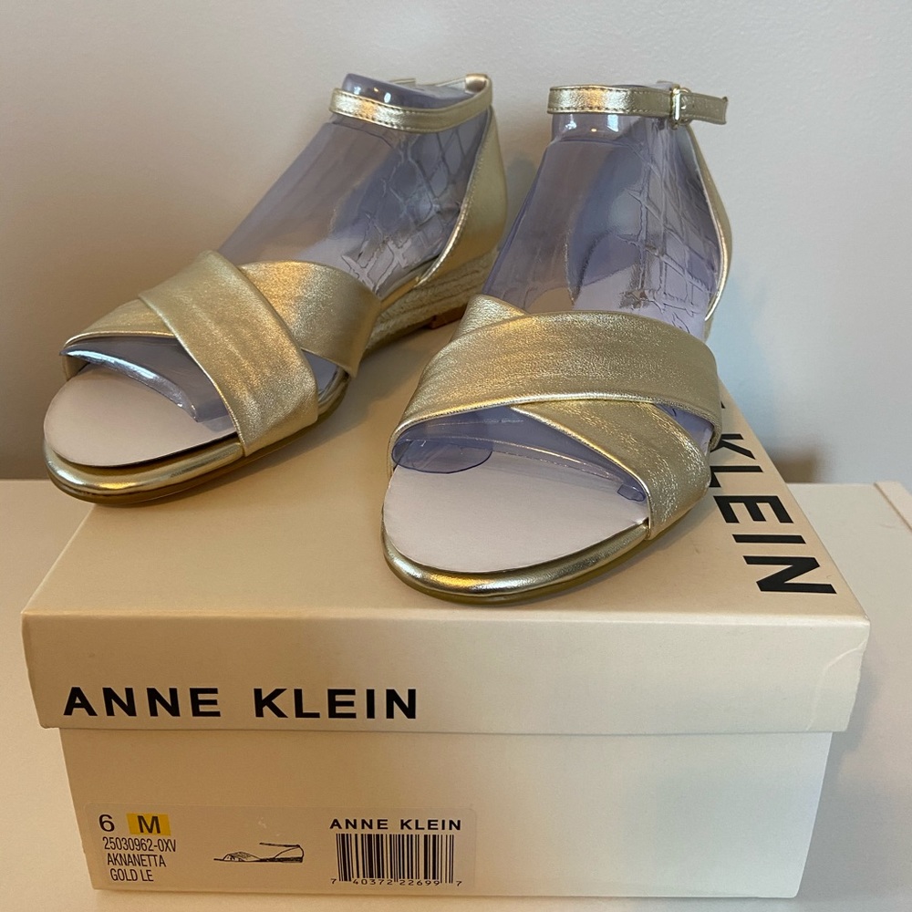 Anne Klein Aknanetta Sandal